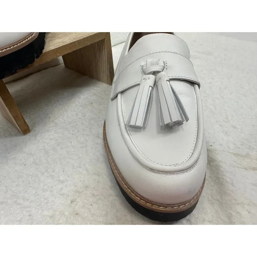 Franco Sarto White Leather Carolynn Tassel Loafer Silver Detail SZ 8.5 NWOT